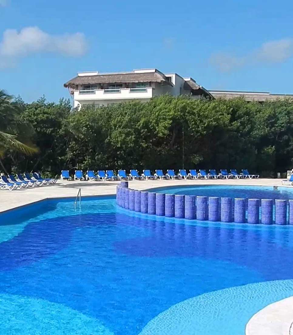 BlueBay Grand Esmeralda